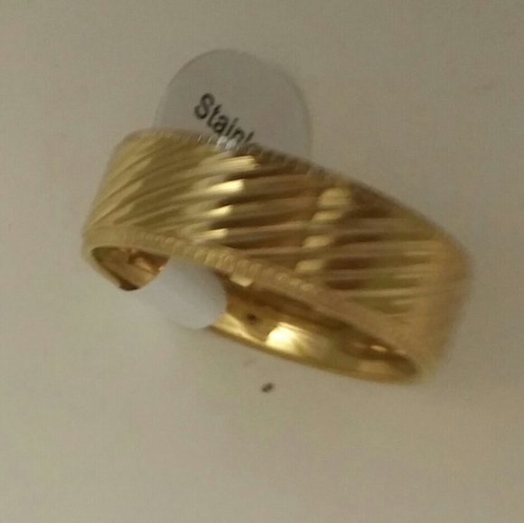 Men's Rings. Stainless Steel Gold Band Ring - Picture 2 of 6